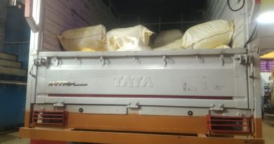 भेसळ युक्त भंडारा विक्री विरुद्ध प्रशासनव ऍक्शन मोडवर, भंडारा पुरवठा करणारा टेम्पो ताब्यात