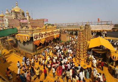 महाशिवरात्री निमित्त जेजुरी गडावर त्रिलोक दर्शन