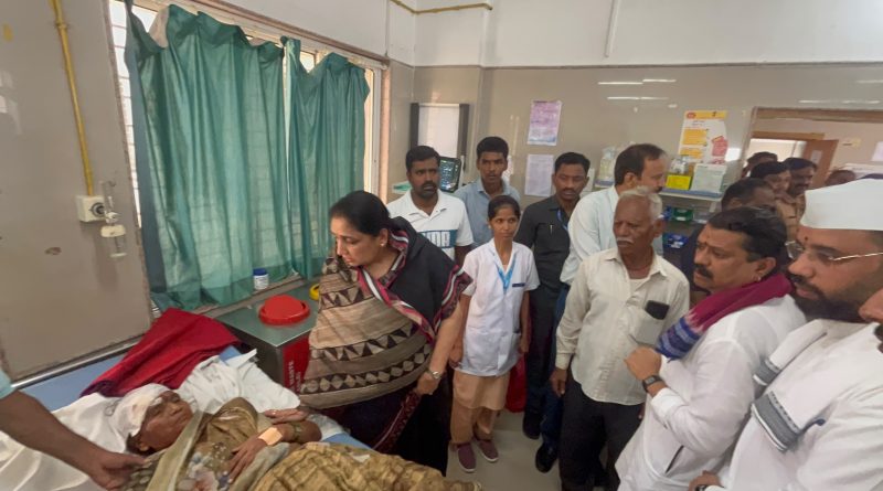 संत ज्ञानेश्वर महाराज पालखी सोहळ्यात  अपघात तीन वारकरी महिला ठार तर आठ जण जखमी  उपमुख्यमंत्री सुनेत्रा पवार यांनी घेतली जखमींची भेट
